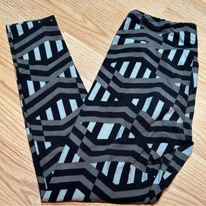 Lularoe leggings OS‎ black and grey